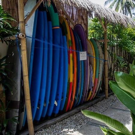 Dhm Surf Villa Kuta  Buitenkant foto