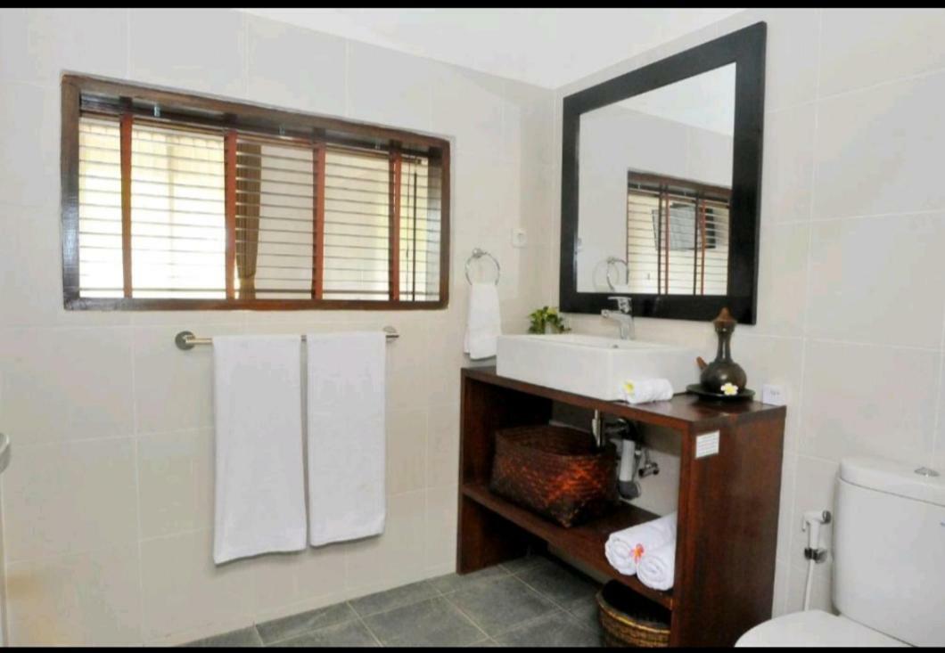 Dhm Surf Villa Kuta  Buitenkant foto